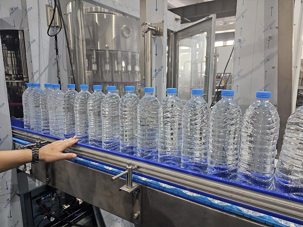 Yemen Small bottle water production line4